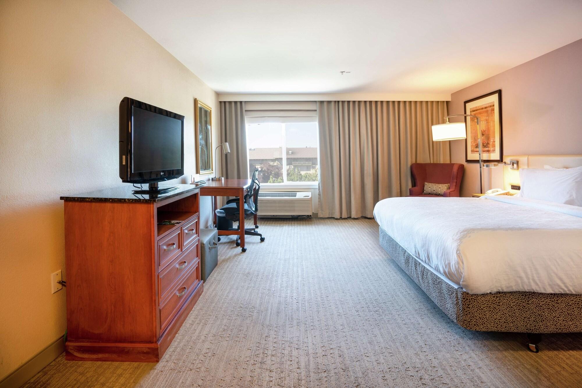 Hilton Garden Inn Seattle/Рентън Екстериор снимка
