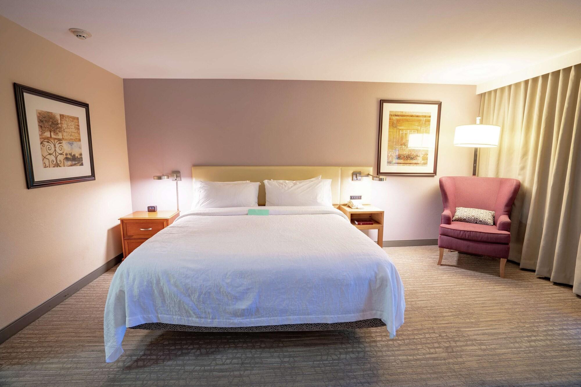 Hilton Garden Inn Seattle/Рентън Екстериор снимка