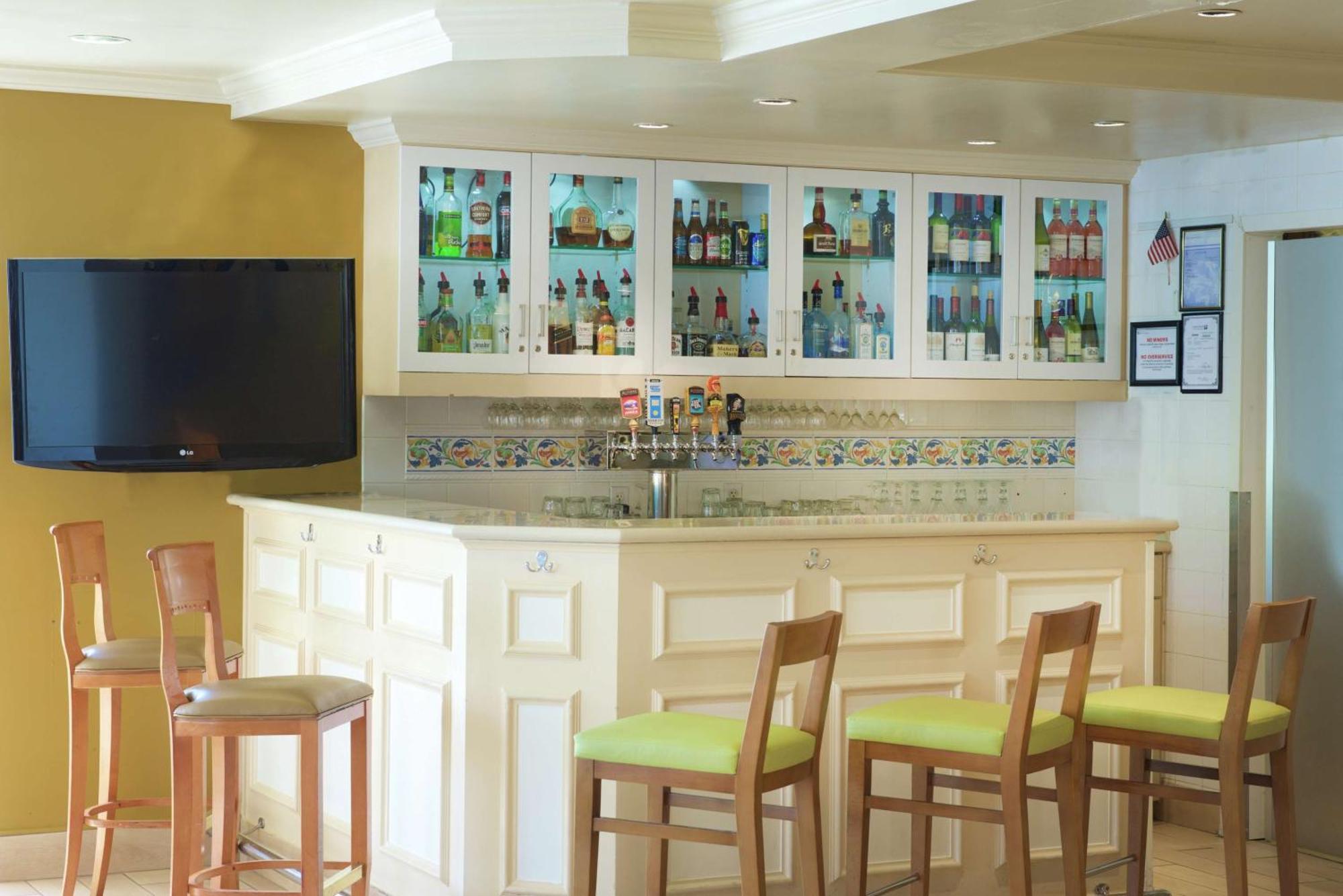 Hilton Garden Inn Seattle/Рентън Екстериор снимка