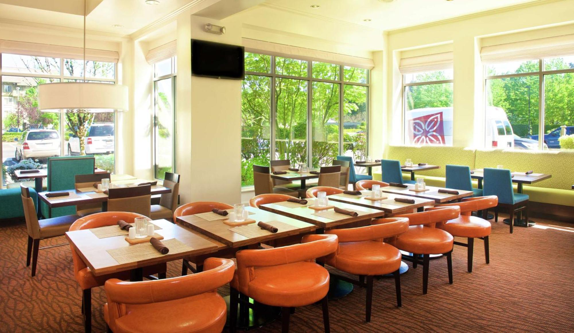 Hilton Garden Inn Seattle/Рентън Екстериор снимка